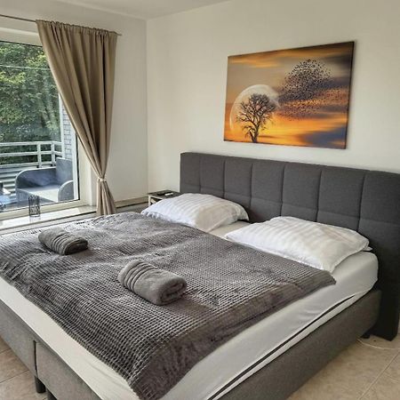2 Zimmer Apartment Mit Balkon Wuppertal Exterior photo